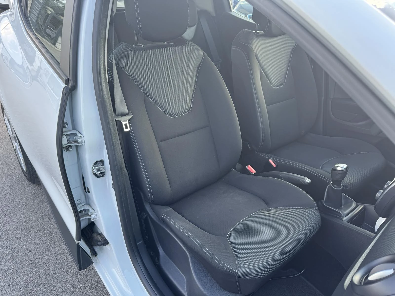 Renault Clio 1.5DCI - изображение 9