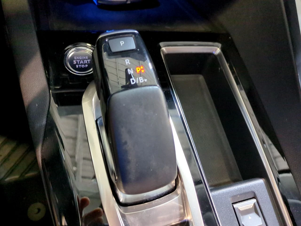 Peugeot 3008 3008 HYBRID 225 E-EAT8 ALLURE PACK | Mobile.bg � ����������� 14