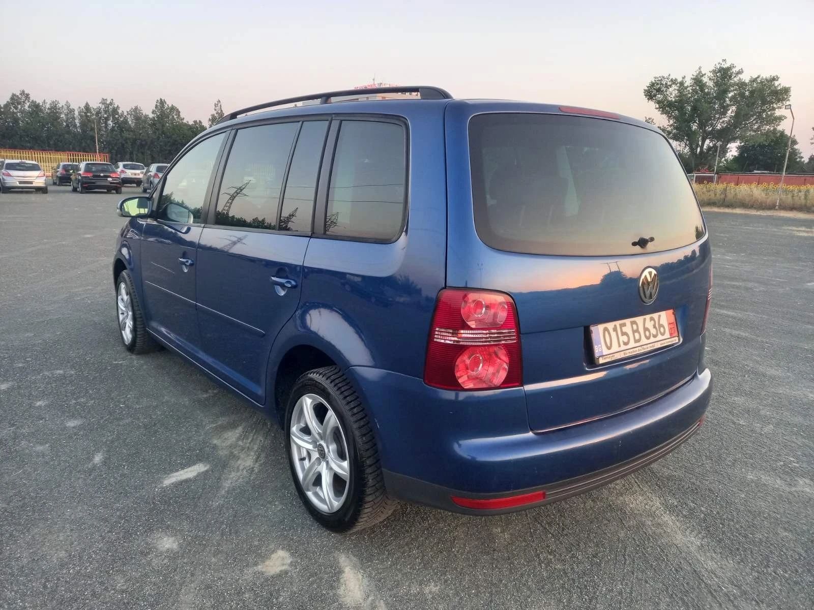 VW Touran 1.9 7 Местен  - изображение 3