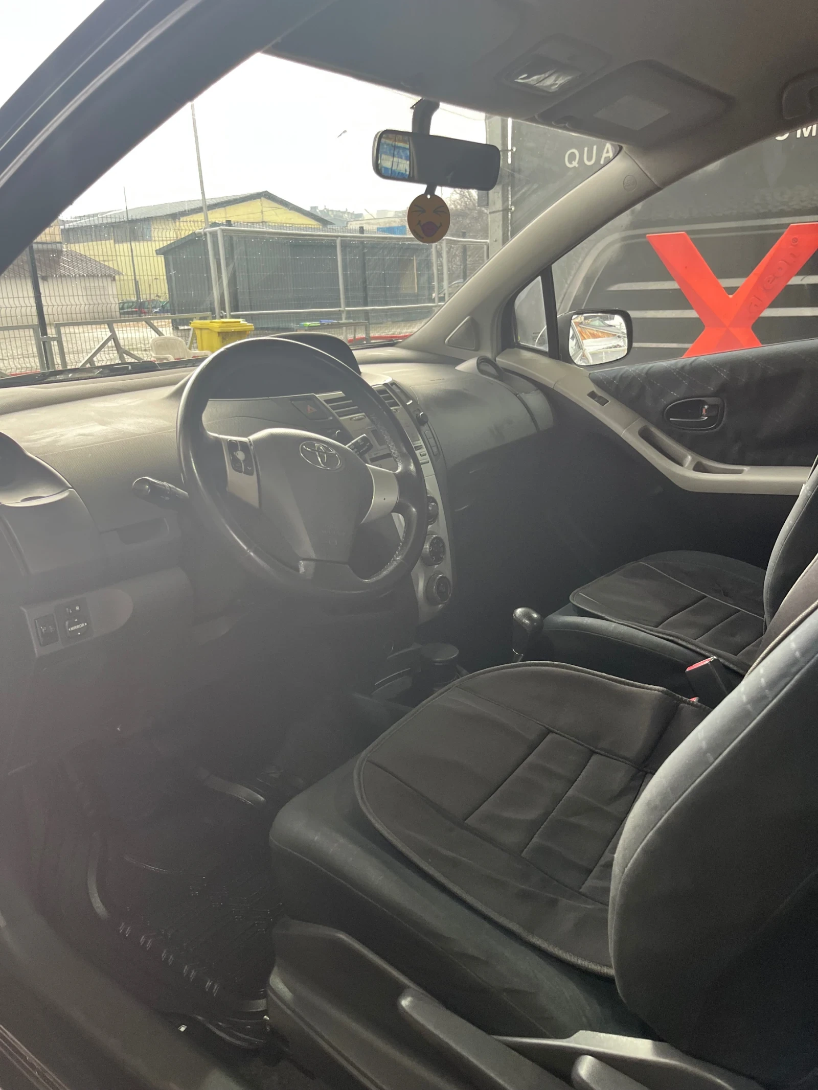 Toyota Yaris, снимка 5 - Автомобили и джипове - 53715527