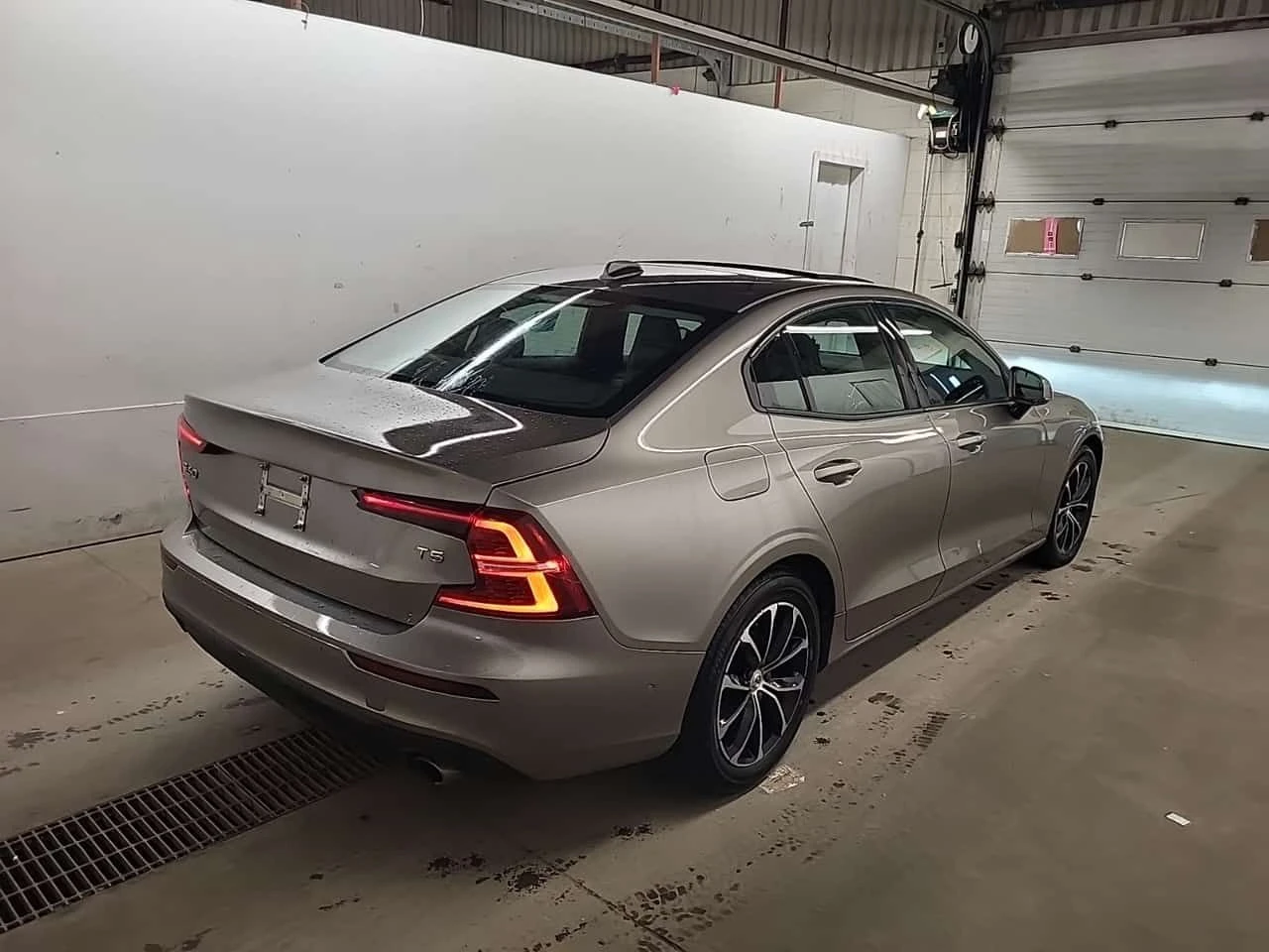 Volvo S60 * MOMENTUM * CARFAX * ���� �� �� | Mobile.bg � ����������� 4