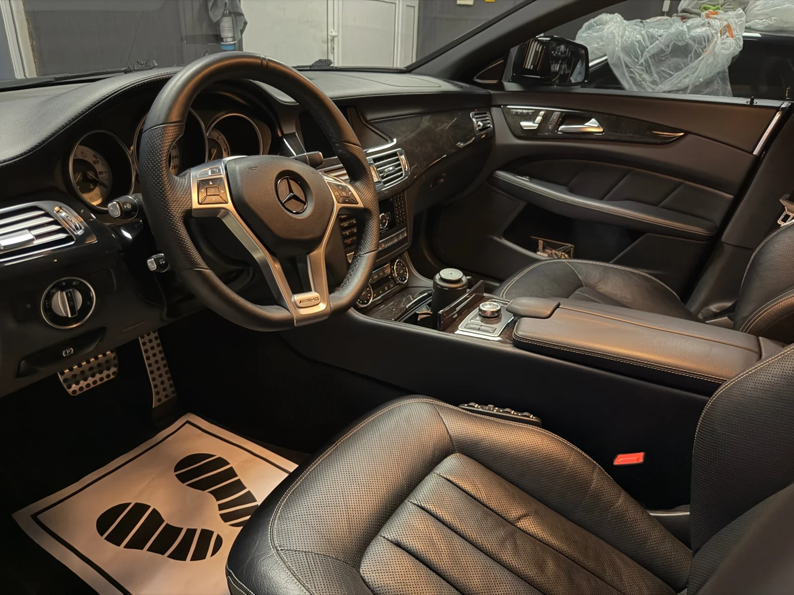 Mercedes-Benz CLS 350 AMG Line , снимка 17 - Автомобили и джипове - 54883472