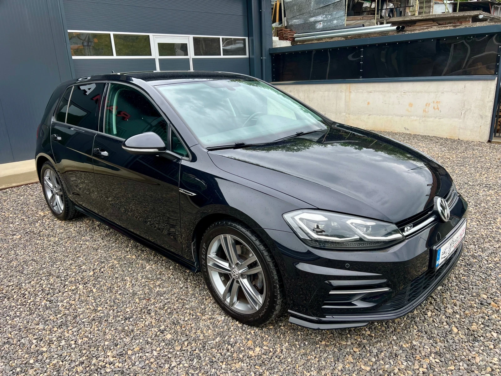 VW Golf 1.5TSI R-line 150к.с ШВЕЙЦАРИЯ, снимка 2 - Автомобили и джипове - 54486917