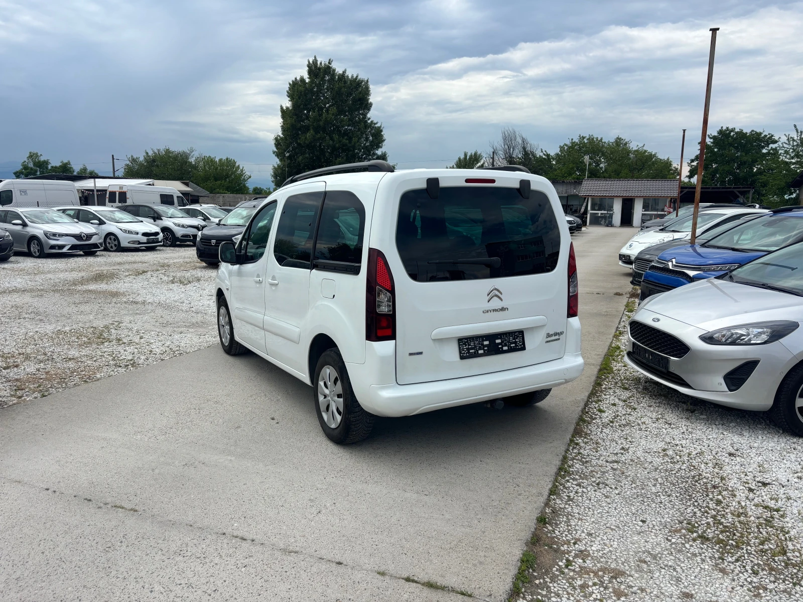 Citroen Berlingo EURO-6/FACE LIFT, снимка 4 - Автомобили и джипове - 54610862