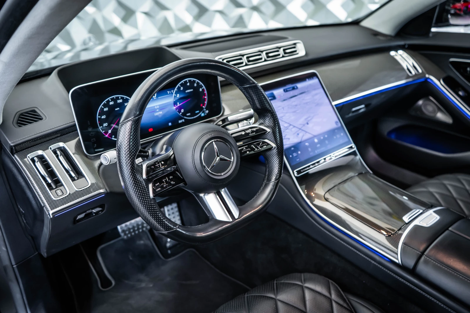 Mercedes-Benz S 580 4M L AMG* EXCLUSIVE* HUD* 21, снимка 8 - Автомобили и джипове - 55011813