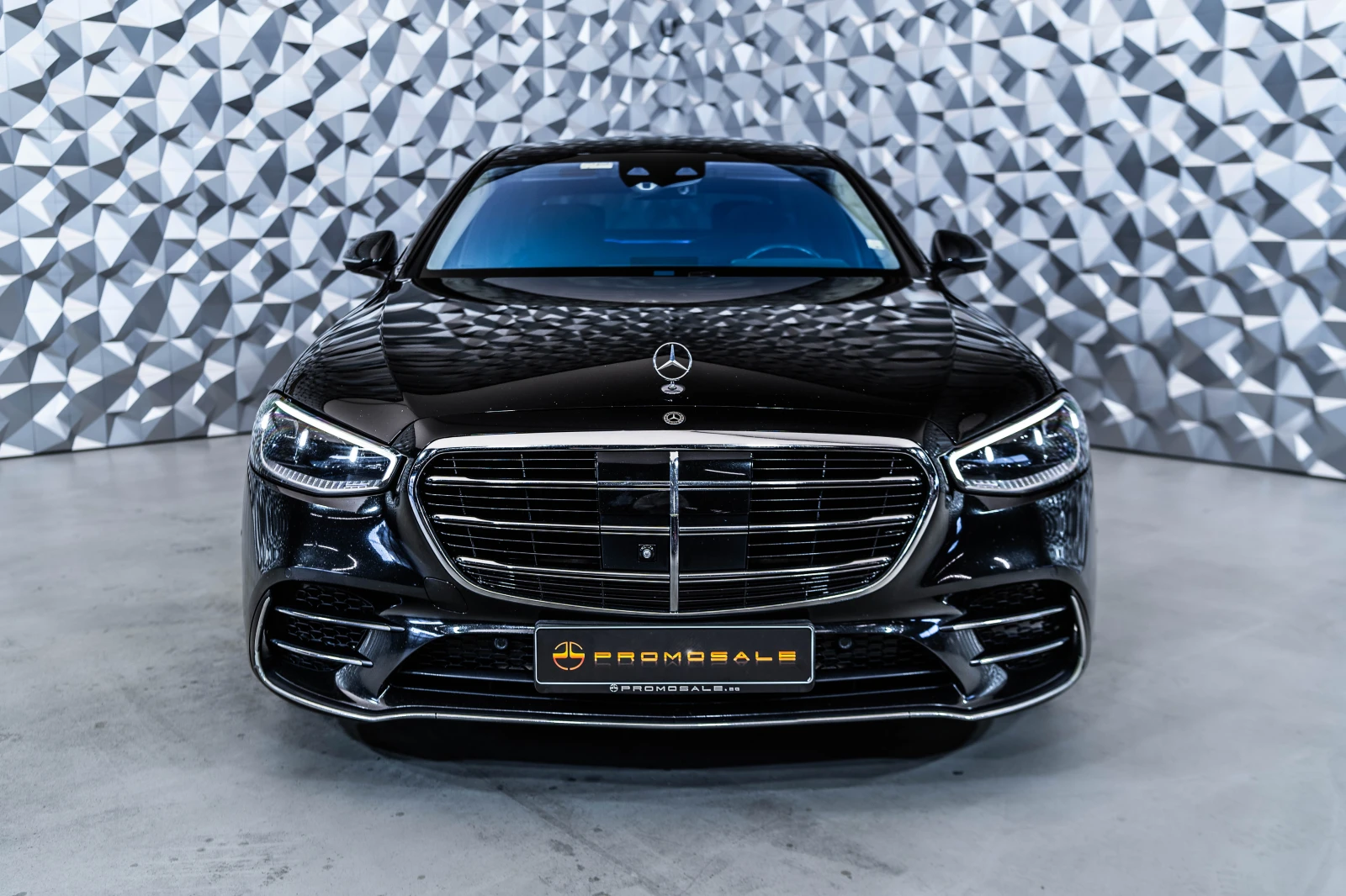 Mercedes-Benz S 580 4M L AMG* EXCLUSIVE* HUD* 21, снимка 2 - Автомобили и джипове - 55011813