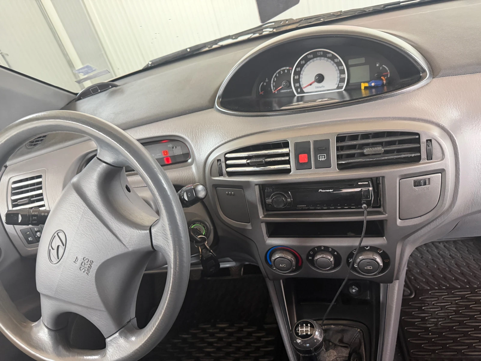 Hyundai Matrix 1.6, снимка 11 - Автомобили и джипове - 55070474
