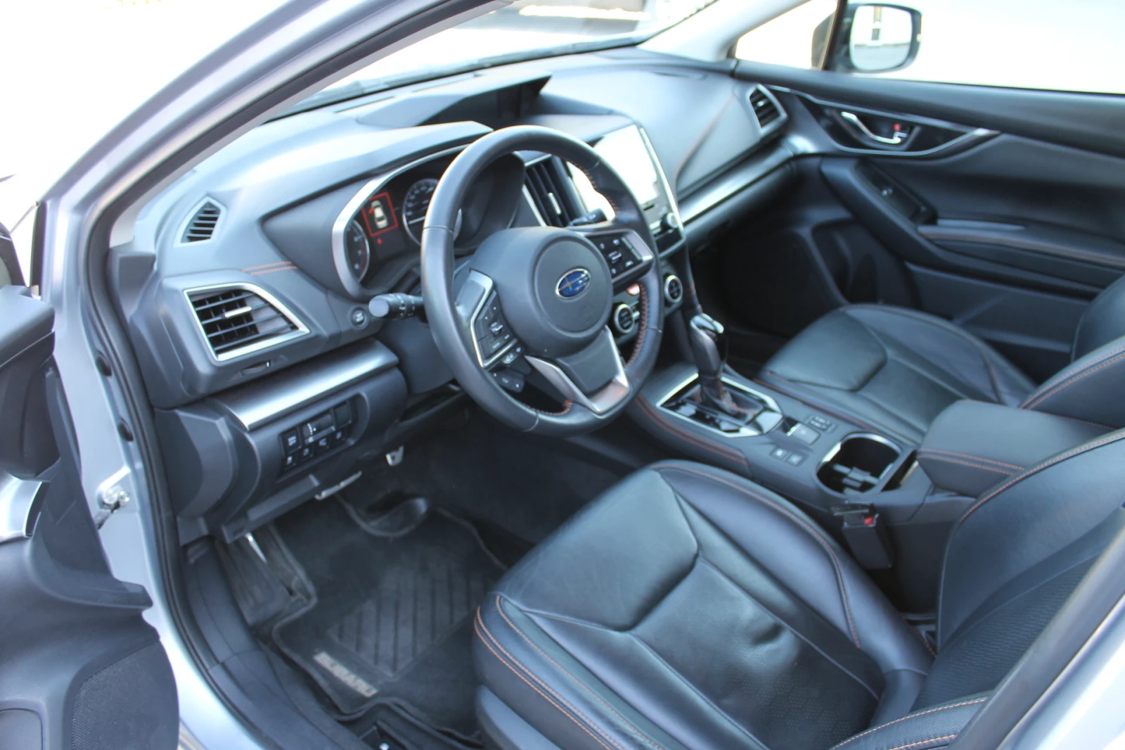 Subaru XV 2.0 Luxury, снимка 6 - Автомобили и джипове - 55986284