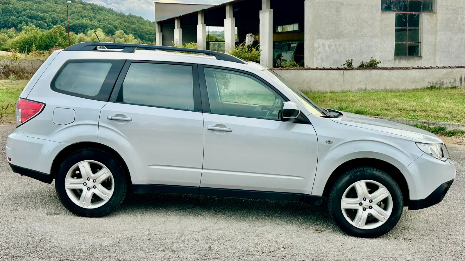 Subaru Forester 2.0 i 4x4 ГАЗ ИТАЛИЯ !!!, снимка 8 - Автомобили и джипове - 56166638