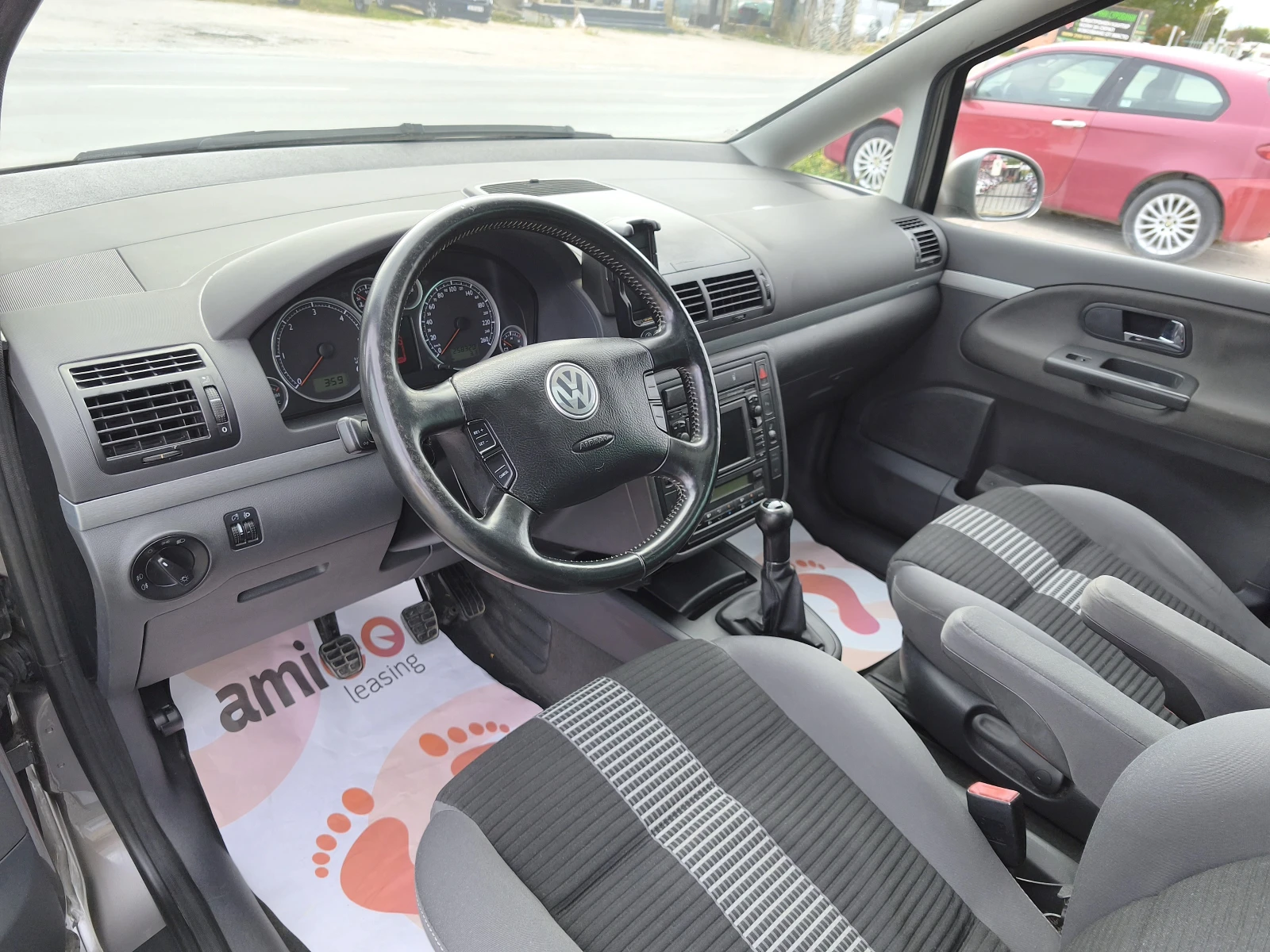VW Sharan 2.0tdi 6+ 1, снимка 8 - Автомобили и джипове - 56258705