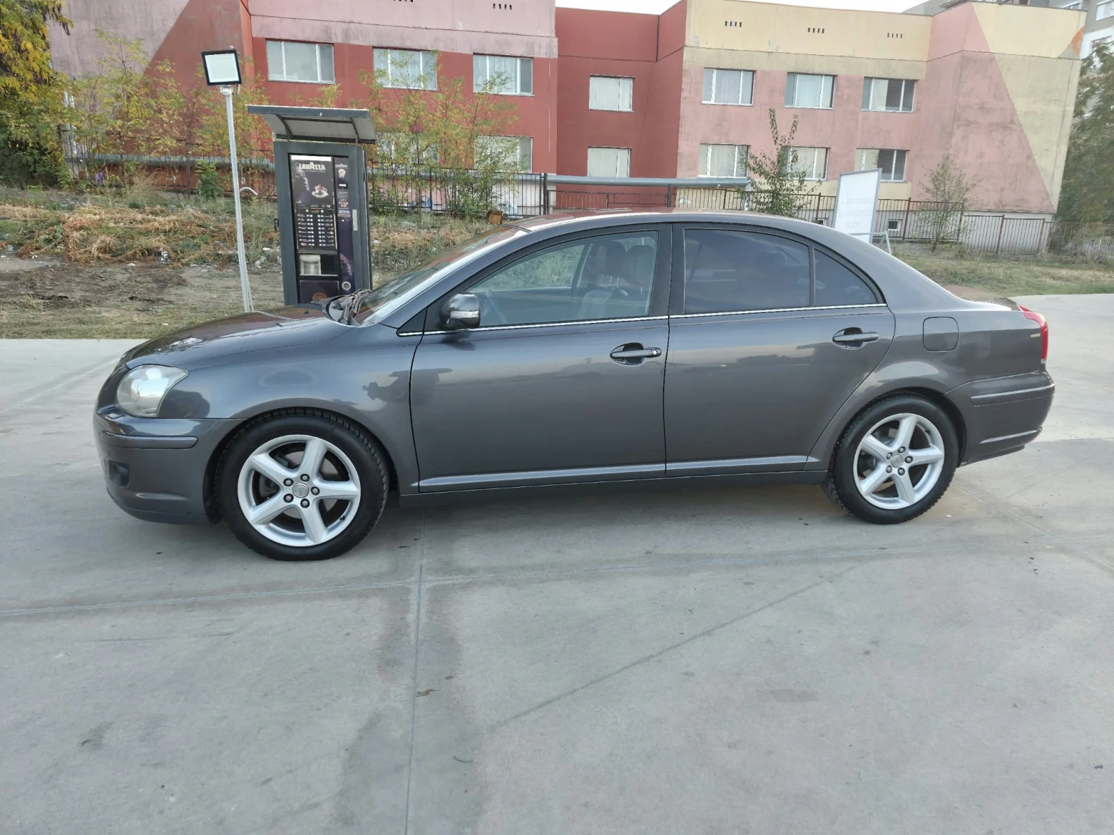 Toyota Avensis 2.2 D-4D 150 к.с., снимка 4 - Автомобили и джипове - 56628359