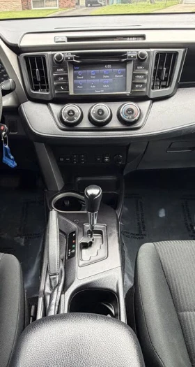 Toyota Rav4 LE, снимка 16