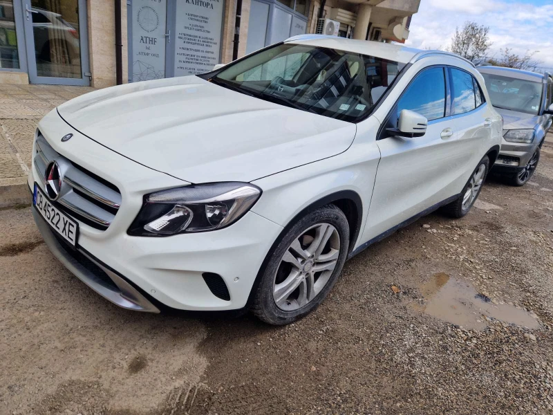 Mercedes-Benz GLA 200, снимка 4 - Автомобили и джипове - 52599107