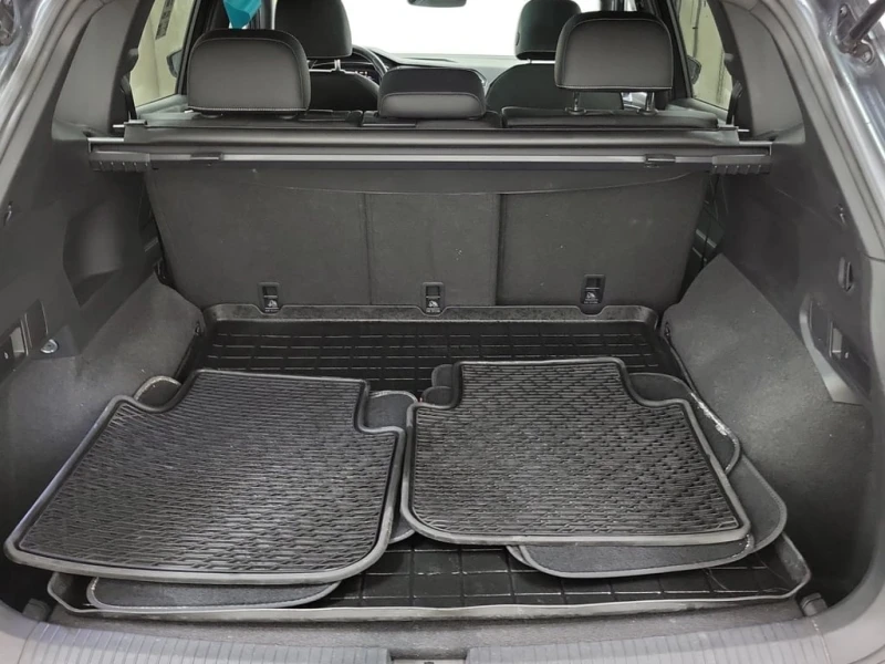 VW Tiguan COMFORTLINE R LINE BLACK EDITION  CARFAX, снимка 17 - Автомобили и джипове - 52708146