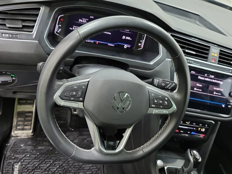 VW Tiguan COMFORTLINE R LINE BLACK EDITION  CARFAX, снимка 12 - Автомобили и джипове - 52708146