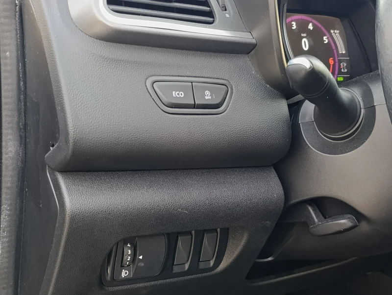 Renault Kadjar Tce-130, снимка 9 - Автомобили и джипове - 52713250