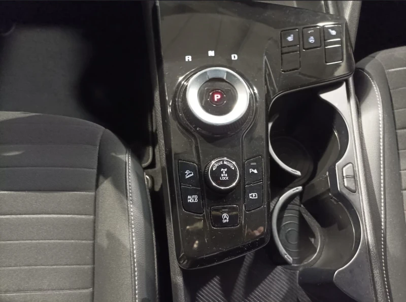 Kia Sportage 1.6 MHD = 4x4= Podgriavane= Kamera= 60 000km, снимка 9 - Автомобили и джипове - 53140743