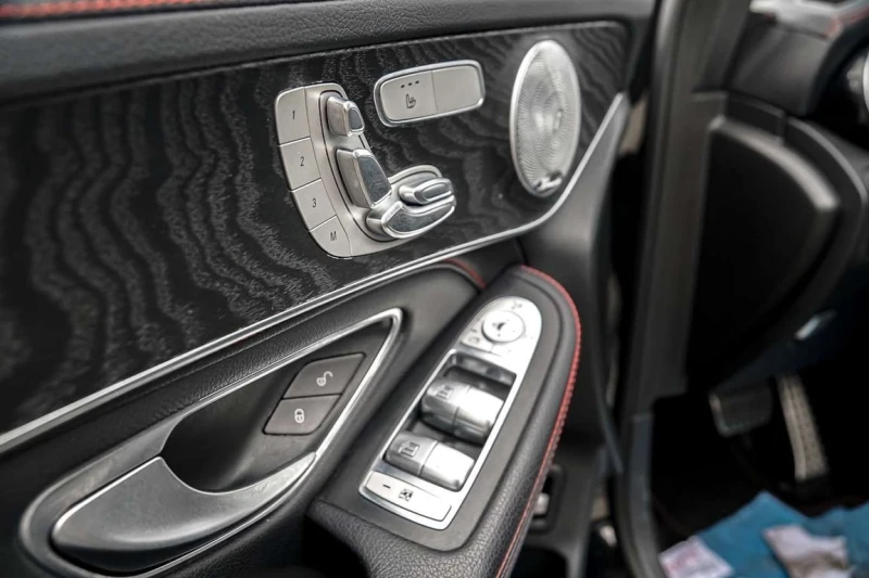 Mercedes-Benz GLC * AMG GLC43 * CARFAX * ЦЕНА ДО БГ, снимка 14 - Автомобили и джипове - 53246084