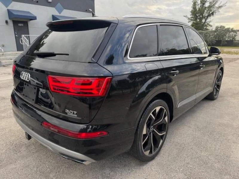 Audi Q7, снимка 3 - Автомобили и джипове - 53343251