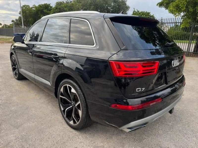 Audi Q7, снимка 2 - Автомобили и джипове - 53343251