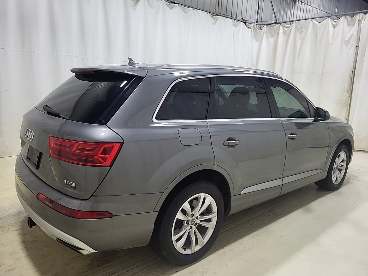 Audi Q7 * CARFAX * АВТО КРЕДИТ * ЦЕНА ДО БГ! - изображение 5