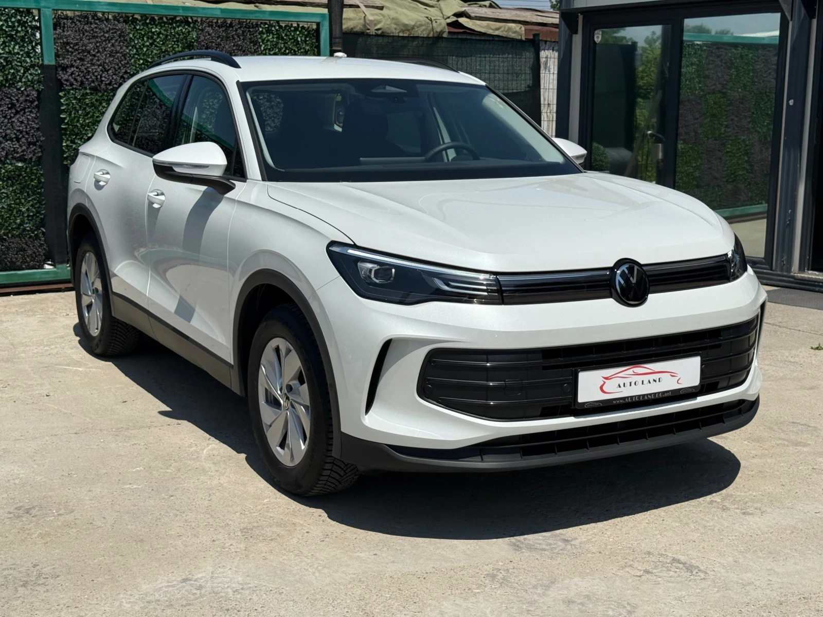 VW Tiguan LED/NAVI/CARPLAY/CAM/СОБСТВЕН ЛИЗИНГ - изображение 2