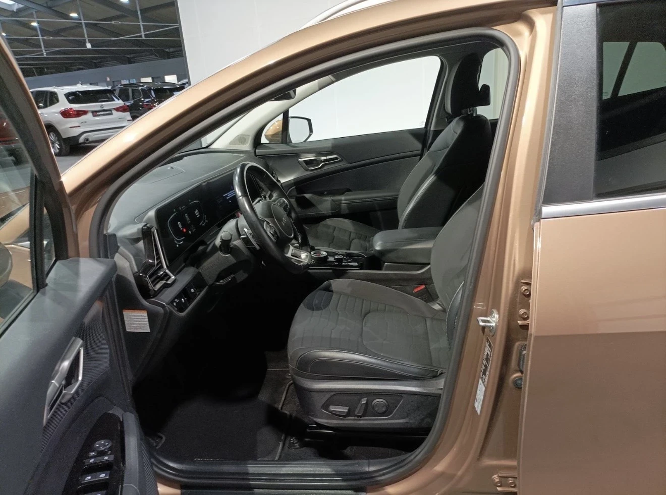 Kia Sportage 1.6 MHD = 4x4= Podgriavane= Kamera= 60 000km | Mobile.bg � ����������� 7