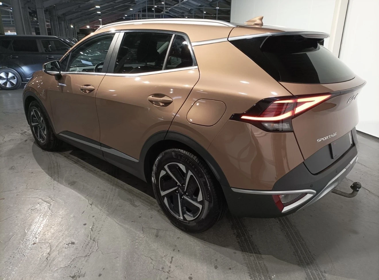 Kia Sportage 1.6 MHD = 4x4= Podgriavane= Kamera= 60 000km | Mobile.bg � ����������� 4