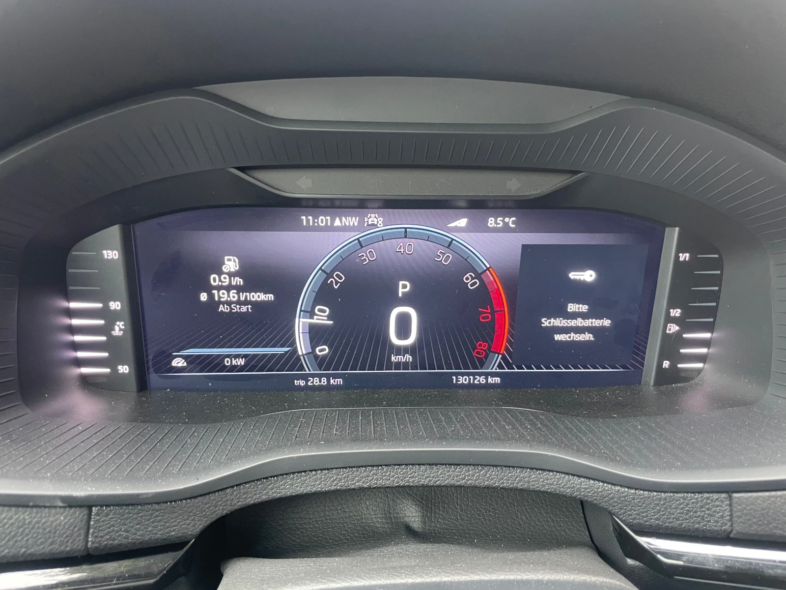 Skoda Karoq 2.0 TSI Sportline 4x4 190кс., снимка 10 - Автомобили и джипове - 54154688