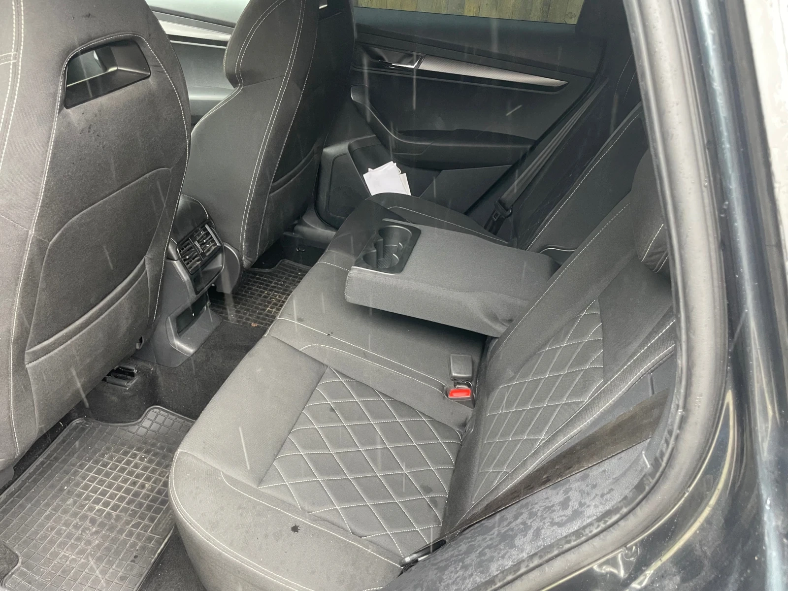 Skoda Karoq 2.0 TSI Sportline 4x4 190кс., снимка 9 - Автомобили и джипове - 54154688