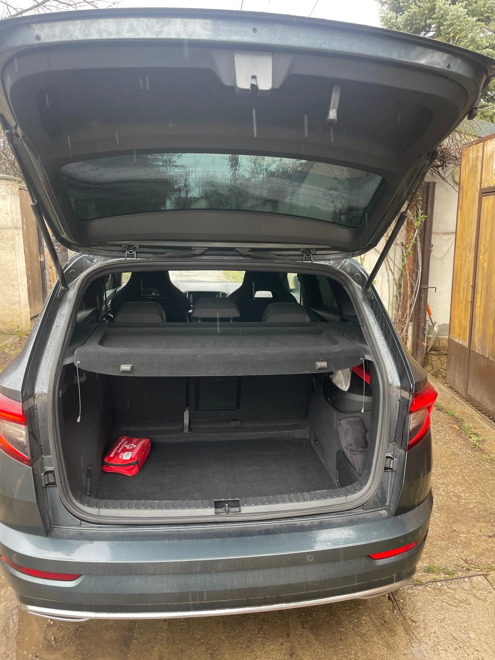 Skoda Karoq 2.0 TSI Sportline 4x4 190кс., снимка 5 - Автомобили и джипове - 54154688