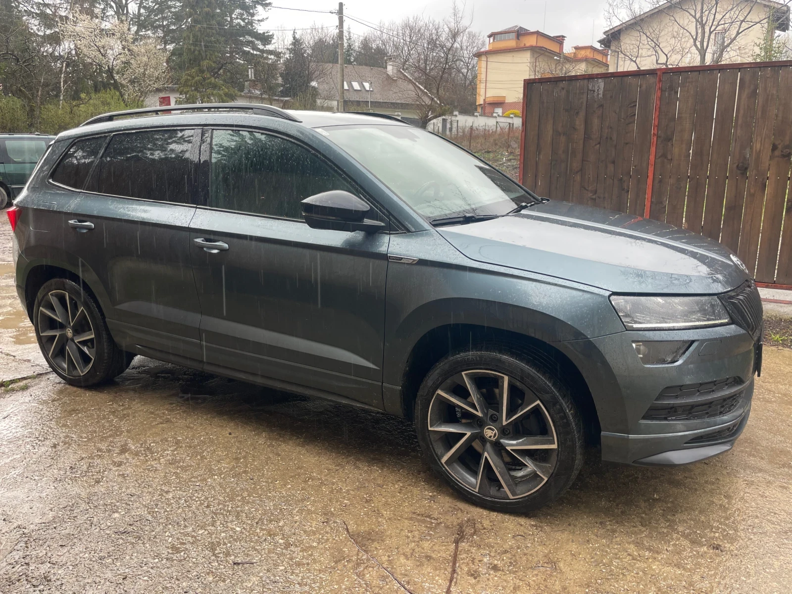 Skoda Karoq 2.0 TSI Sportline 4x4 190кс., снимка 3 - Автомобили и джипове - 54154688