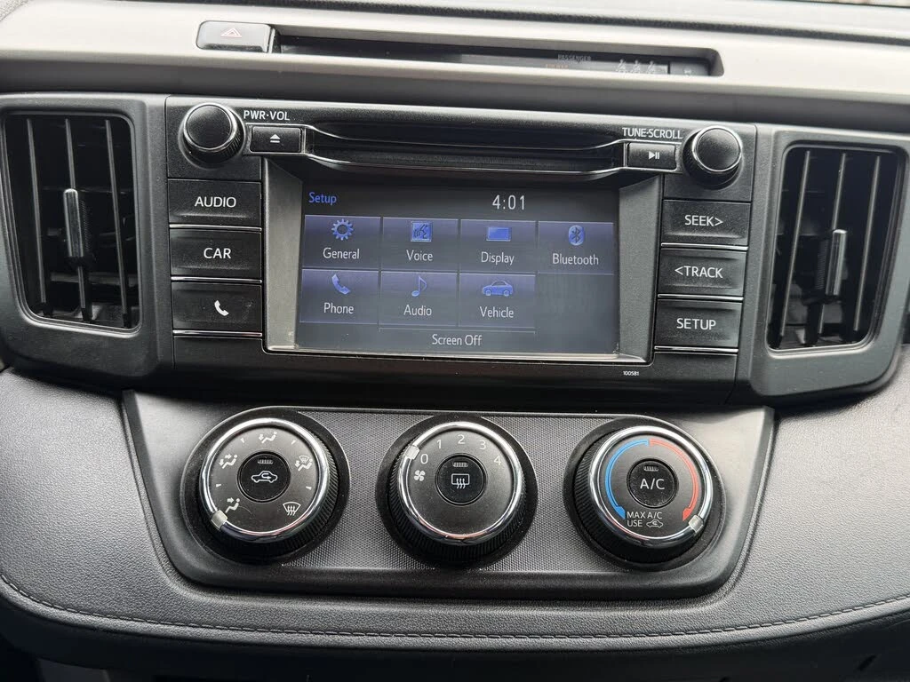 Toyota Rav4 LE, снимка 14 - Автомобили и джипове - 54711488