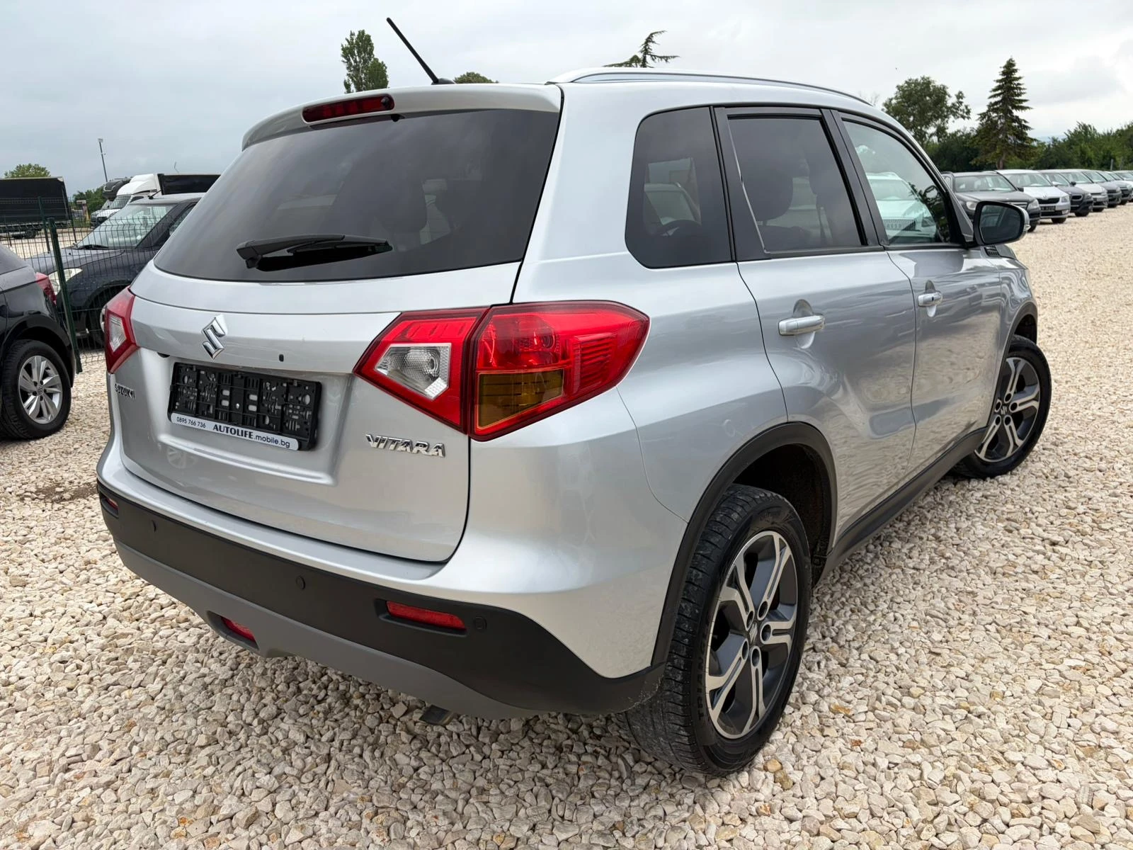 Suzuki Vitara 1.6DDIS CAMERA KEY LESS GO NAVI PODGREV KOJA, снимка 4 - Автомобили и джипове - 54746483