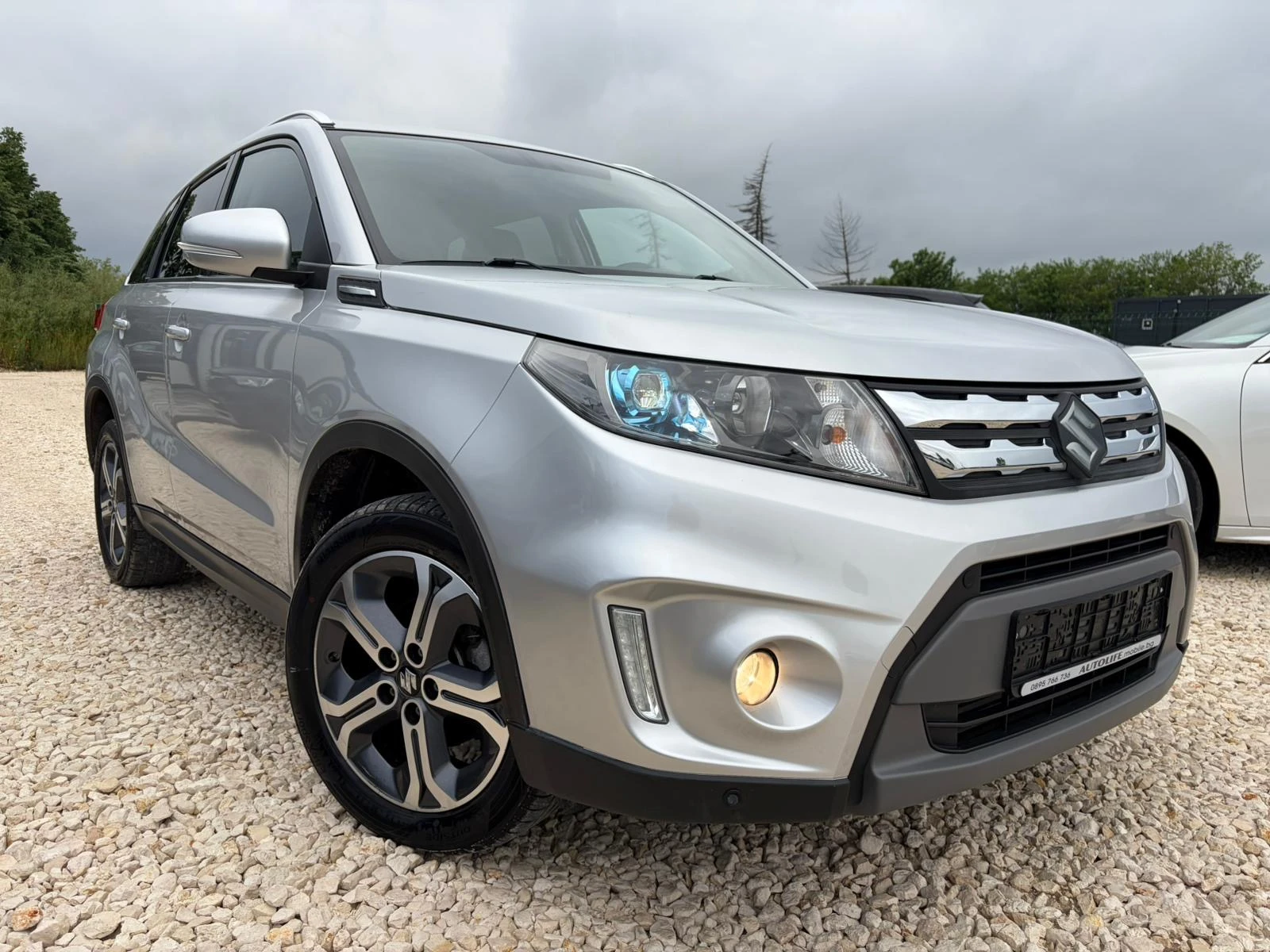 Suzuki Vitara 1.6DDIS CAMERA KEY LESS GO NAVI PODGREV KOJA, снимка 3 - Автомобили и джипове - 54746483