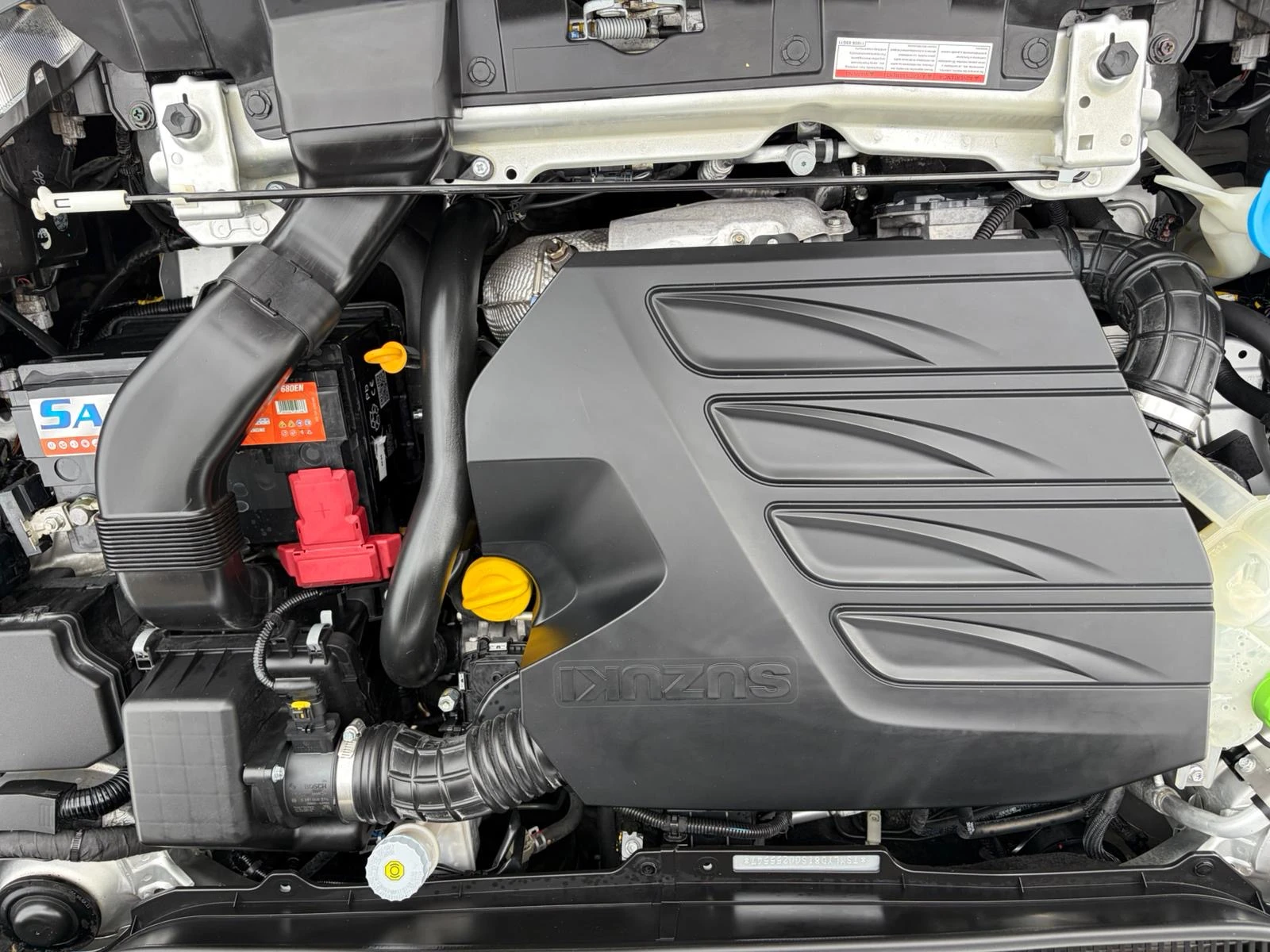 Suzuki Vitara 1.6DDIS CAMERA KEY LESS GO NAVI PODGREV KOJA, снимка 14 - Автомобили и джипове - 54746483