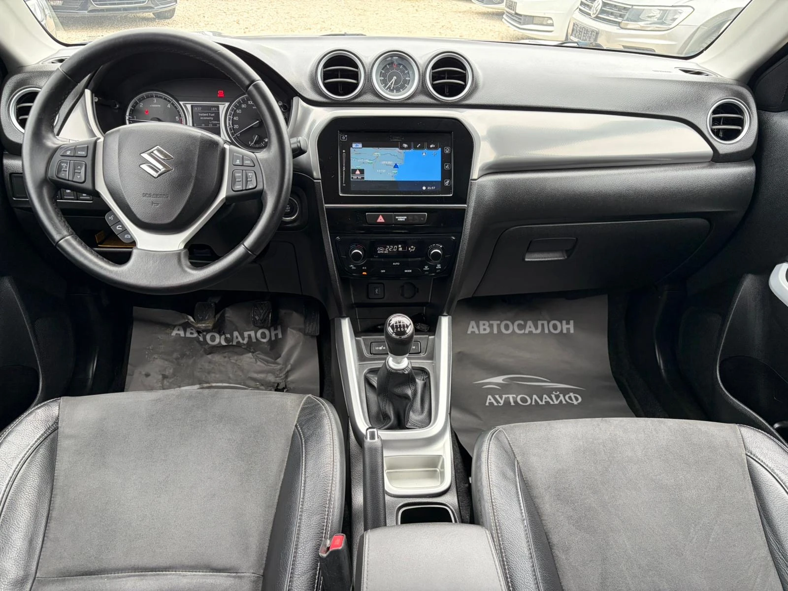 Suzuki Vitara 1.6DDIS CAMERA KEY LESS GO NAVI PODGREV KOJA, снимка 8 - Автомобили и джипове - 54746483