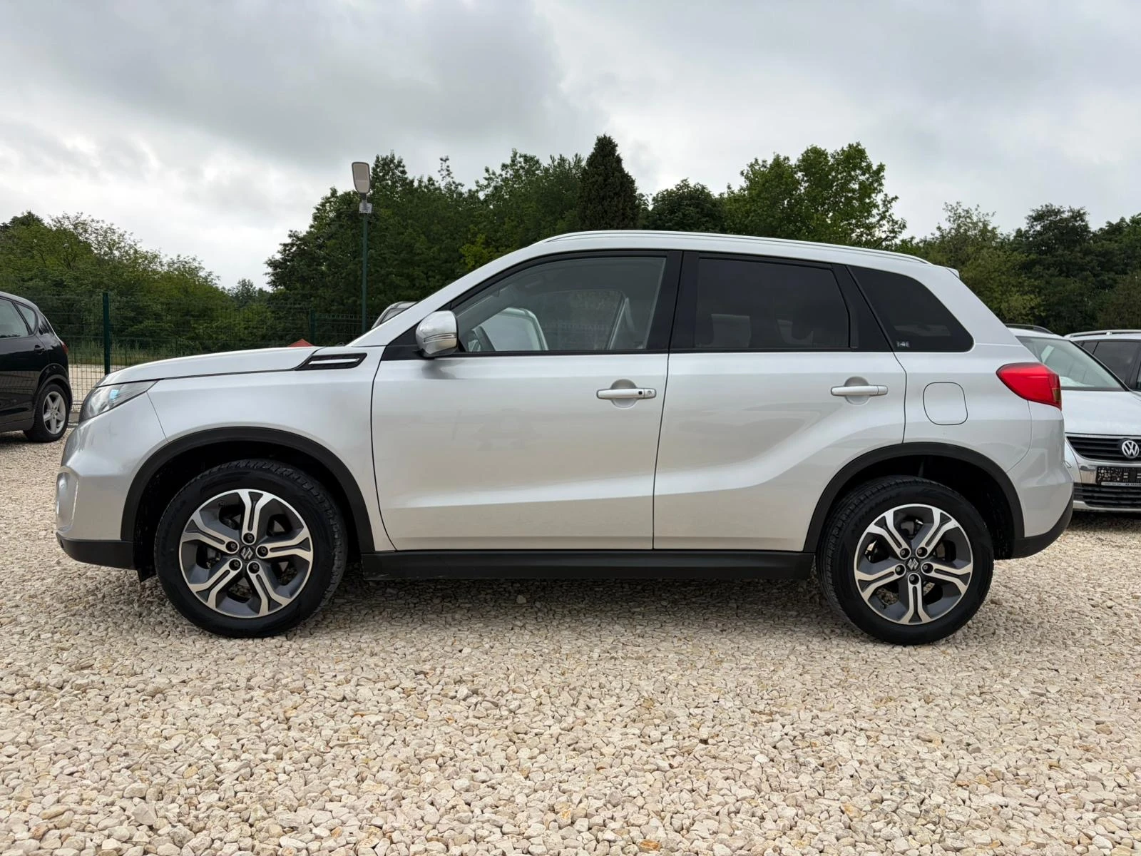 Suzuki Vitara 1.6DDIS CAMERA KEY LESS GO NAVI PODGREV KOJA, снимка 7 - Автомобили и джипове - 54746483