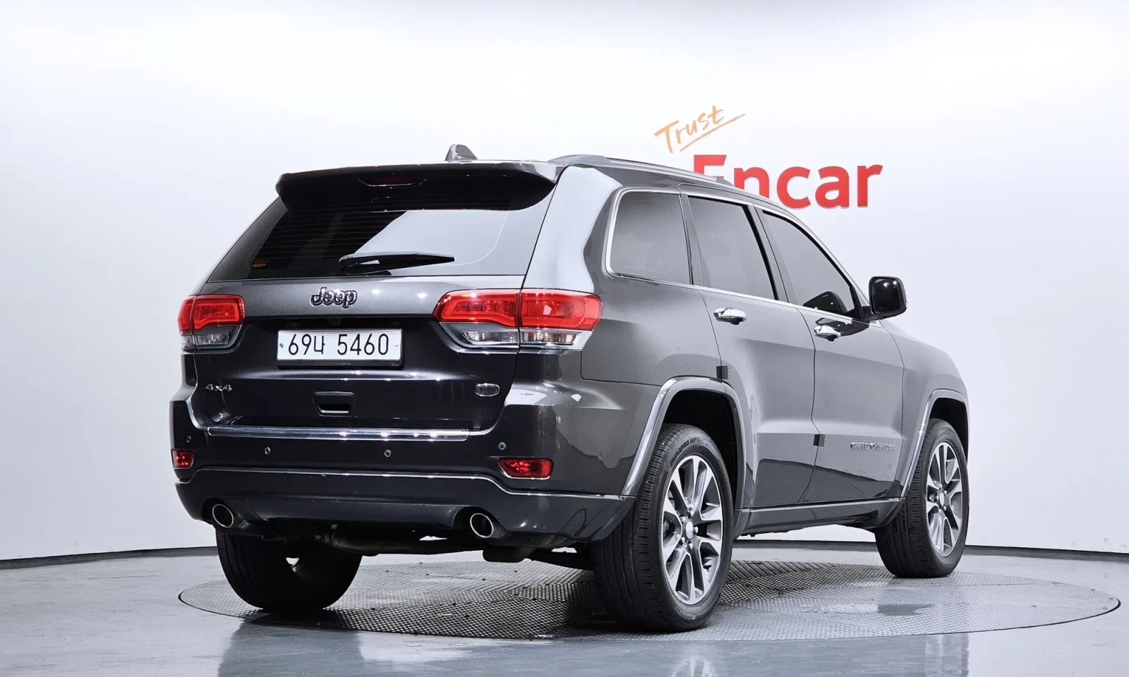 Jeep Grand cherokee OVERLAND!FULL!/PANO/CAM, снимка 2 - Автомобили и джипове - 54971848