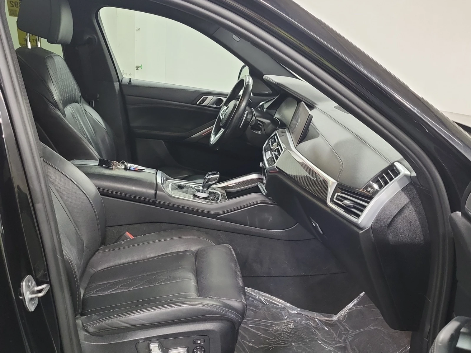 BMW X6 xDrive40i* M-PACK* HUD* 360* PANO* ОБДУХВАНЕ, снимка 10 - Автомобили и джипове - 55012348