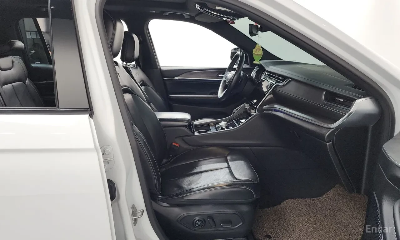 Jeep Grand cherokee L Overland| 3.6 V6| 4WD| LEATHER| PANORAMA| NAVI| , снимка 11 - Автомобили и джипове - 55044657