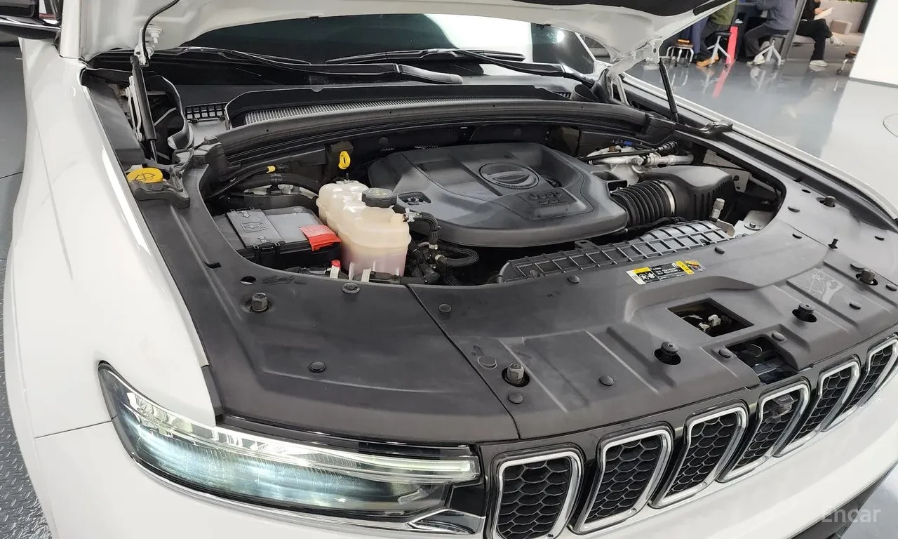 Jeep Grand cherokee L Overland| 3.6 V6| 4WD| LEATHER| PANORAMA| NAVI| , снимка 6 - Автомобили и джипове - 55044657
