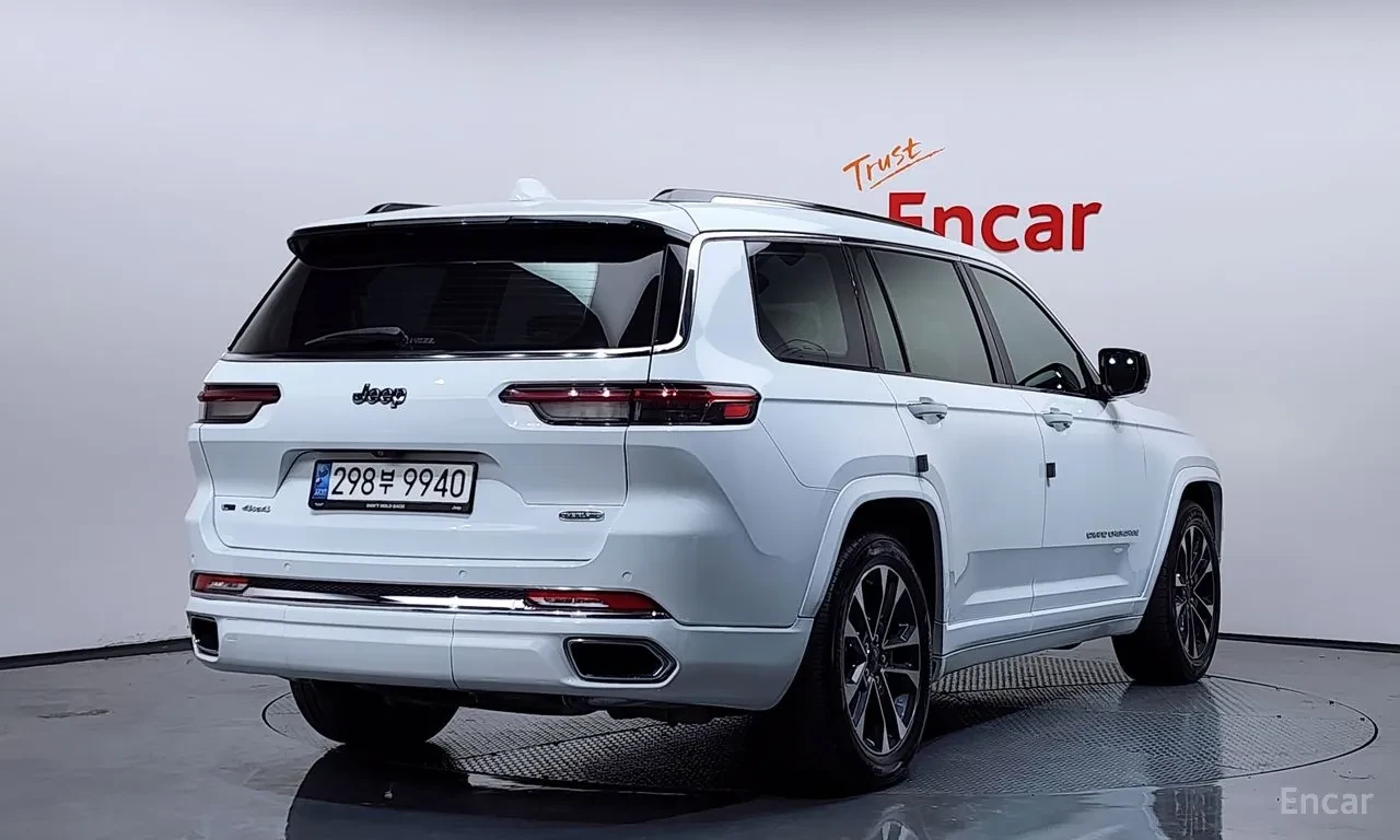 Jeep Grand cherokee L Overland| 3.6 V6| 4WD| LEATHER| PANORAMA| NAVI| , снимка 2 - Автомобили и джипове - 55044657
