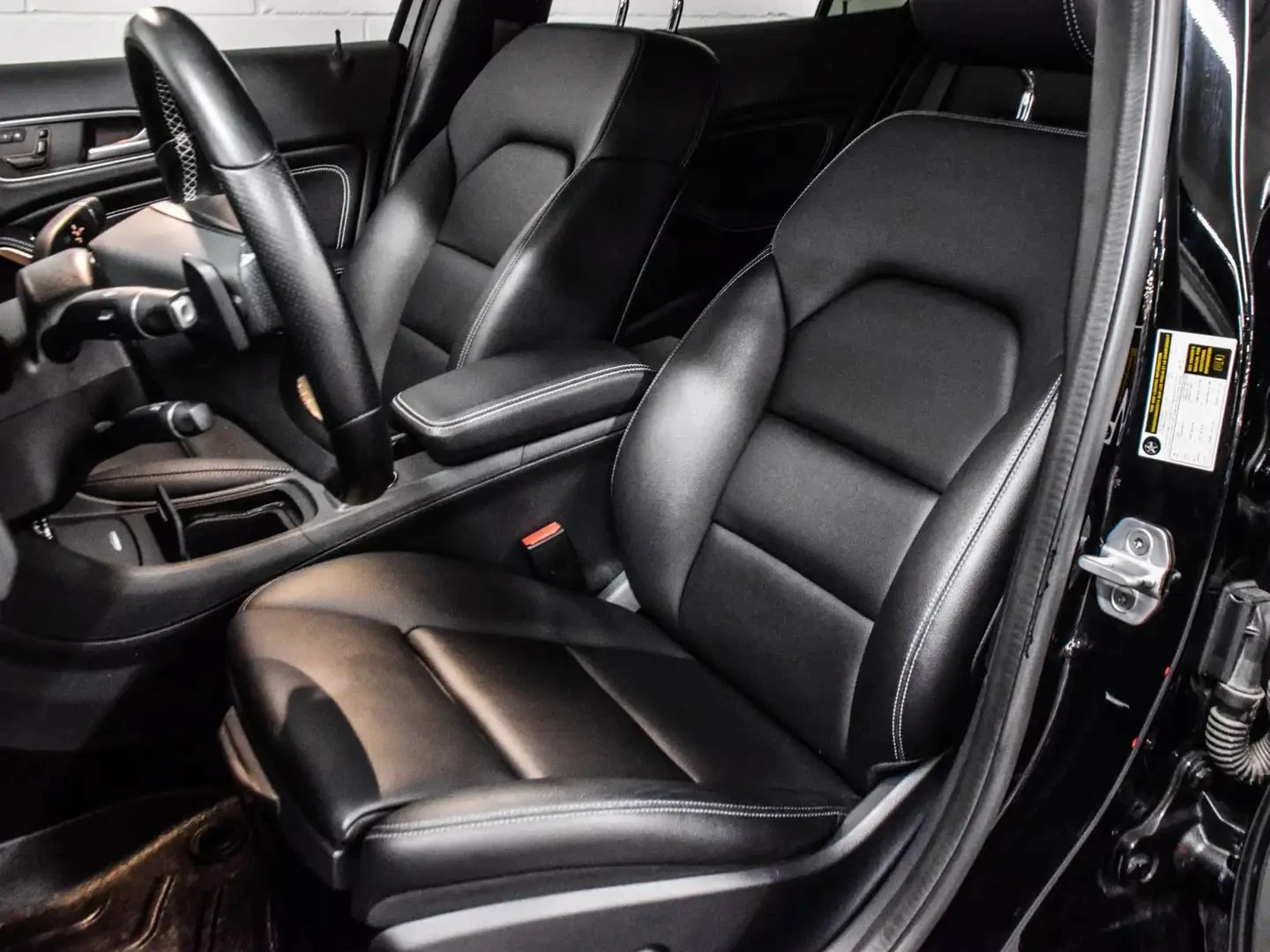 Mercedes-Benz GLA 250 ЦЕНА ДО БЪЛГАРИЯ РЕГИСТРАЦИЯ & АВТОКРЕДИТ, снимка 5 - Автомобили и джипове - 55187042