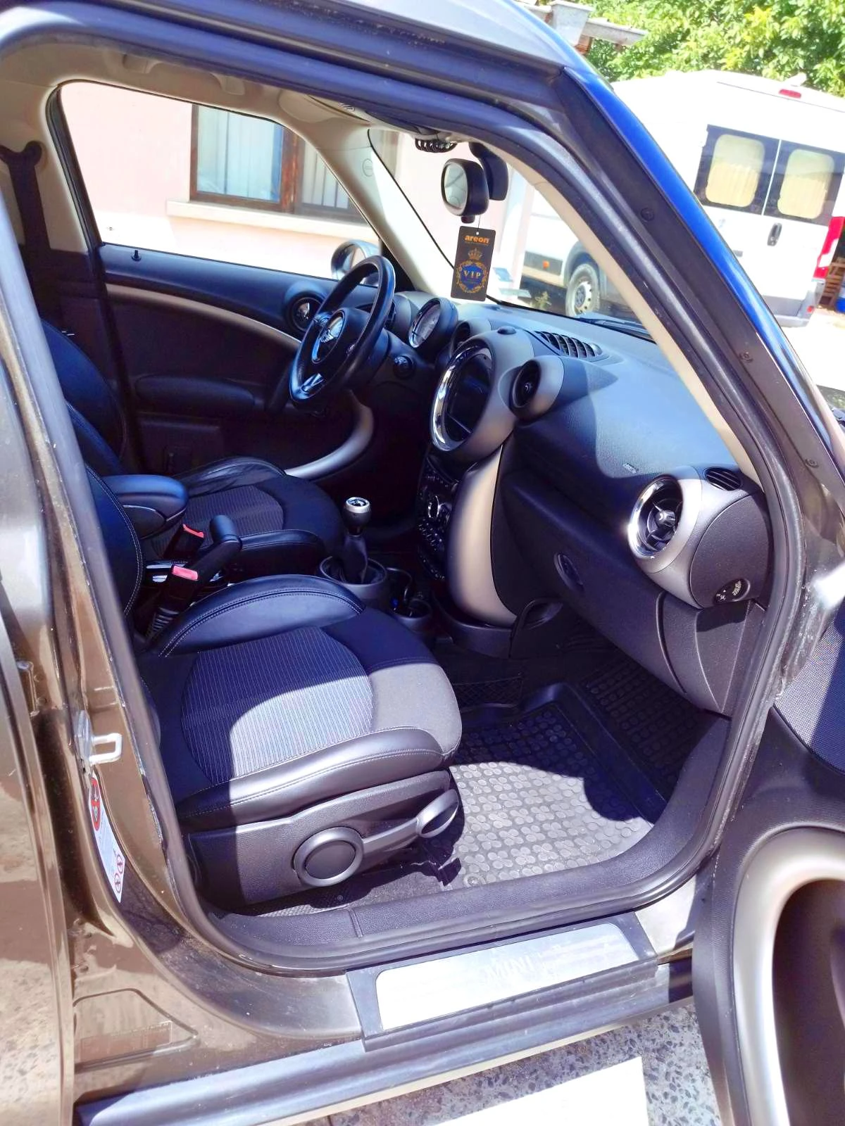 Mini Countryman Cooper D ALL4| 4х4 | ОБСЛУЖЕН | , снимка 12 - Автомобили и джипове - 55425888