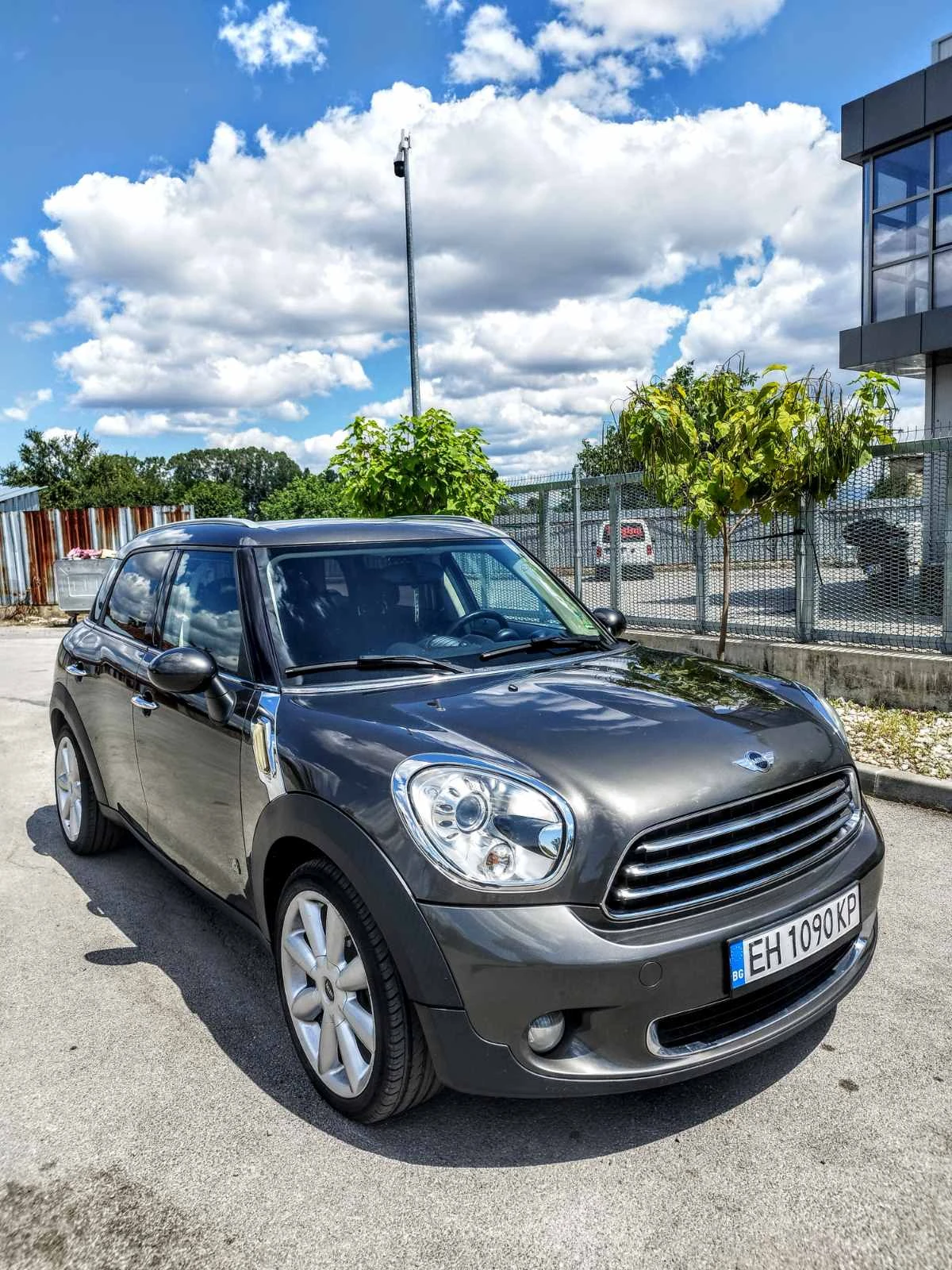 Mini Countryman Cooper D ALL4| 4х4 | ОБСЛУЖЕН | , снимка 2 - Автомобили и джипове - 55425888