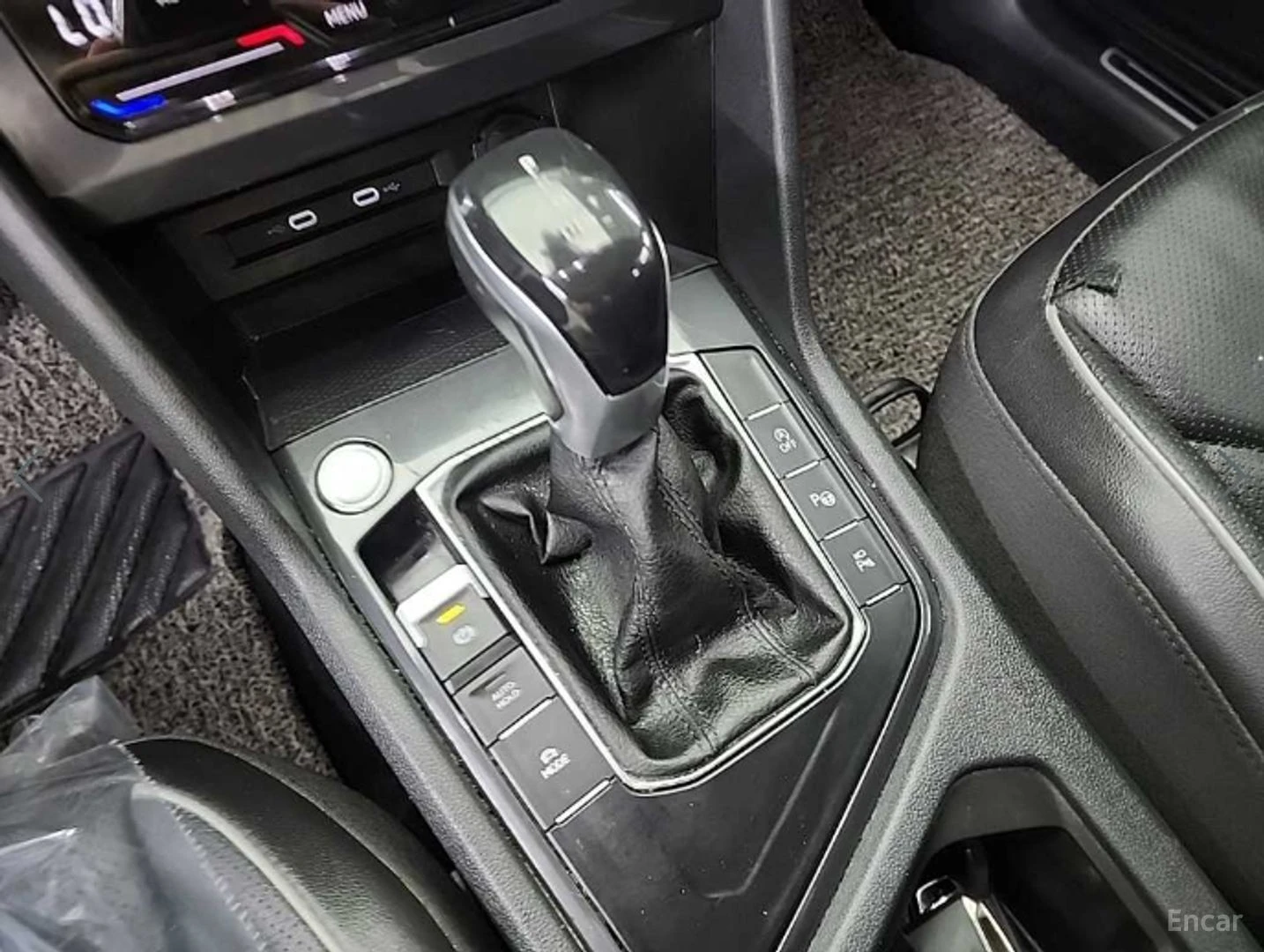 VW Tiguan R-LINE - PRESTIGE - 360 - ОБДУХ - ПОДГРЕВИ - ПАНО, снимка 8 - Автомобили и джипове - 56103569