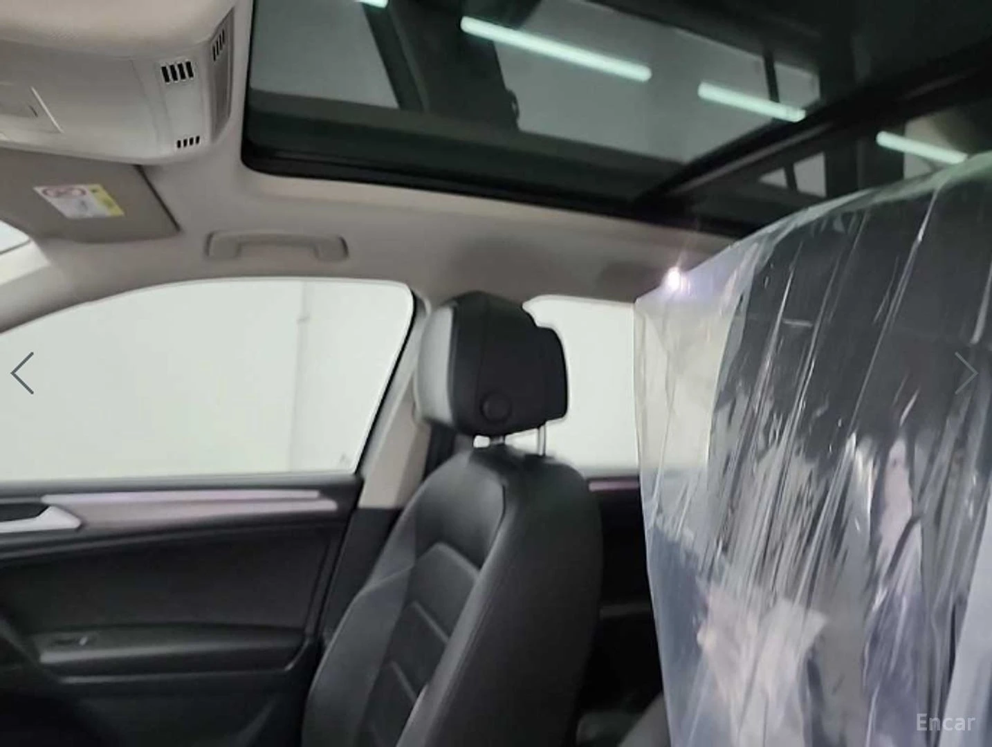 VW Tiguan R-LINE - PRESTIGE - 360 - ОБДУХ - ПОДГРЕВИ - ПАНО, снимка 14 - Автомобили и джипове - 56103569