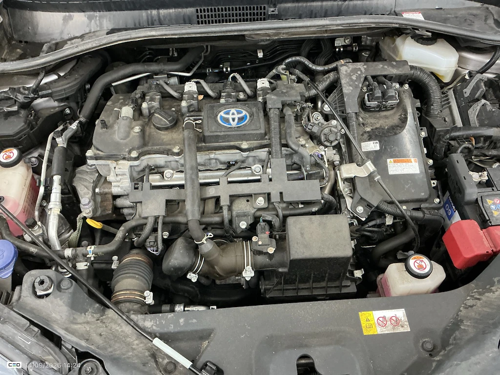 Toyota C-HR 1.8 VVT I-HYBRID C-HIC BI-TONE AUTO NAVI LEATHER, снимка 6 - Автомобили и джипове - 56163922