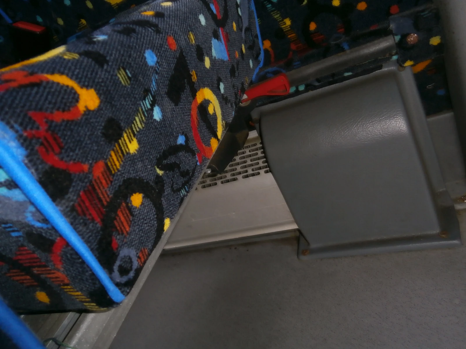 Mercedes-Benz Sprinter 519 V6 NOV VNOS 19+ 1 | Mobile.bg   15